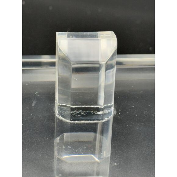 1970'S HEAVY LUCITE FACETED LIDDED BOX Square 7x7x5.5” w/ Removable dividers - Picture 7 of 14